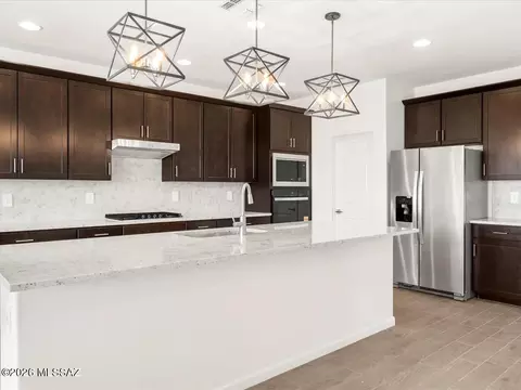 7567 S Kinglet Way, Tucson, AZ 85747