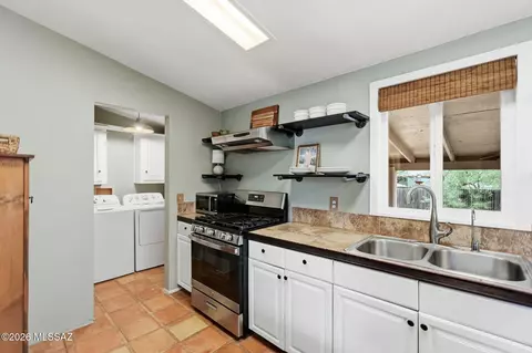 4530 Edwin Rd, Tucson, AZ 85739 photo 9