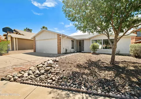 243 N Redcoat Ln, Tucson, AZ 85748