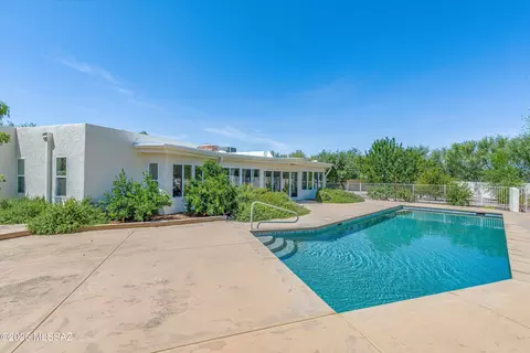 2871 N Longhorn Dr, Tucson, AZ 85749