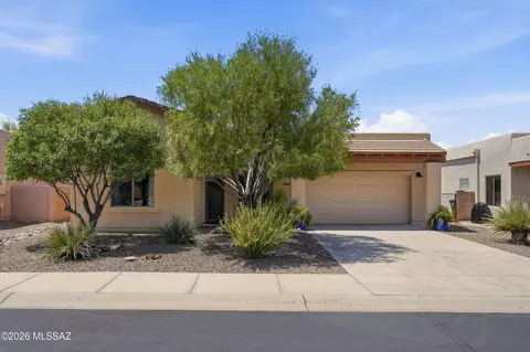 8060 N Painted Feather Dr, Tucson, AZ 85743
