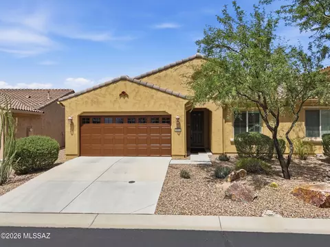 954 Broken Hills Dr, Green Valley, AZ 85614