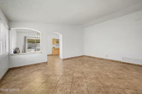 Living - 8913 E Citrus Tree Dr, Tucson, AZ 85730 photo 1 of 2