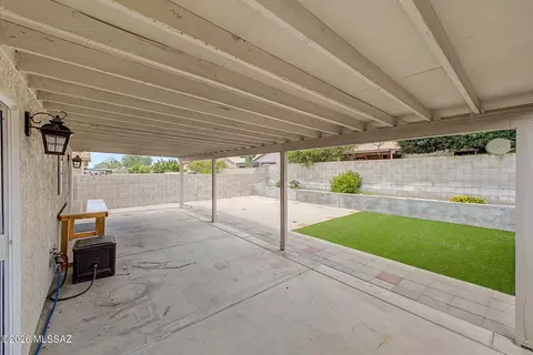 Exterior - 8913 E Citrus Tree Dr, Tucson, AZ 85730 photo 5 of 6