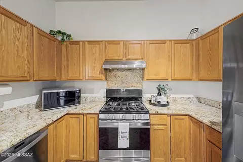 Kitchen - 8913 E Citrus Tree Dr, Tucson, AZ 85730 photo 3 of 3
