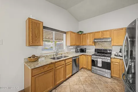 Kitchen - 8913 E Citrus Tree Dr, Tucson, AZ 85730 photo 1 of 3