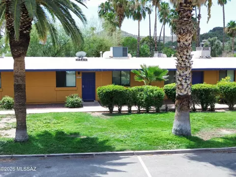 350 N Silverbell Rd #137, Tucson, AZ 85745