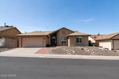 10160 E Mountain Manor Dr, Tucson, AZ 85730