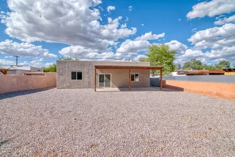 Exterior - 3304 Elida St, Tucson, AZ 85716 photo 6 of 7
