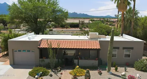 132 E Santa Rebecca Dr, Green Valley, AZ 85614