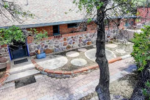 Exterior - 33 Thunder Mountain Rd, Elgin, AZ 85611 photo 4 of 12