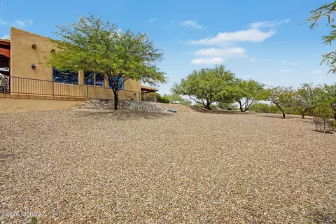 Exterior - 15770 E Colossal Cave Rd, Vail, AZ 85641 photo 5 of 10