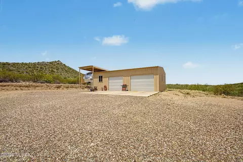 Exterior - 15770 E Colossal Cave Rd, Vail, AZ 85641 photo 8 of 10