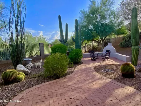 2425 W Tortolita Bluffs Dr W, Tucson, AZ 85742