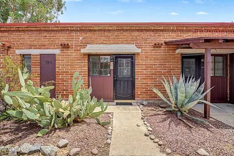 364 S Paseo Lobo #C, Green Valley, AZ 85614