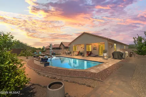 9050 N Wagon Spoke Ct, Tucson, AZ 85742