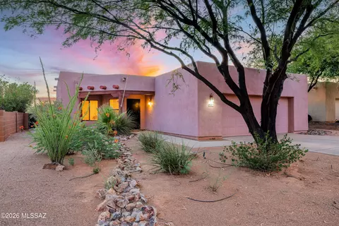 9271 N Moon View Pl, Tucson, AZ 85742