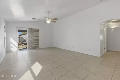 Living - 8807 E Mountain Spring Dr, Tucson, AZ 85747 photo 2 of 5