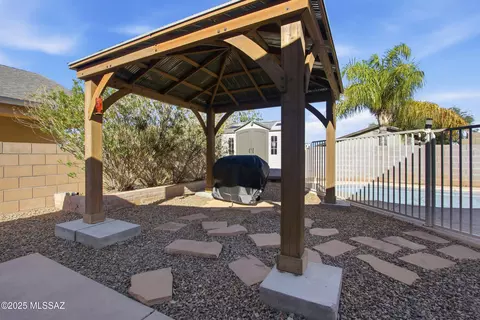 Exterior - 8807 E Mountain Spring Dr, Tucson, AZ 85747 photo 4 of 5