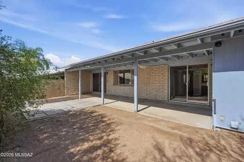 Exterior - 65 E Mediterranean Dr, Tucson, AZ 85704 photo 7 of 9
