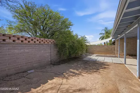 Exterior - 65 E Mediterranean Dr, Tucson, AZ 85704 photo 8 of 9
