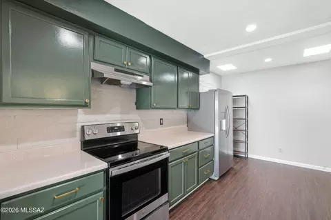 Kitchen - 65 E Mediterranean Dr, Tucson, AZ 85704 photo 6 of 6