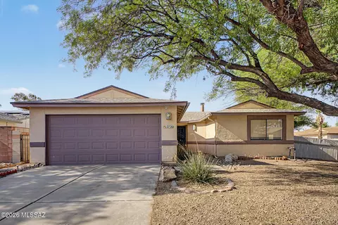 2726 W Sandbrook Ln, Tucson, AZ 85741