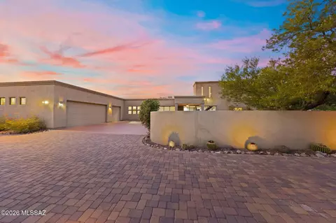 2960 W Lobo Rd, Tucson, AZ 85742