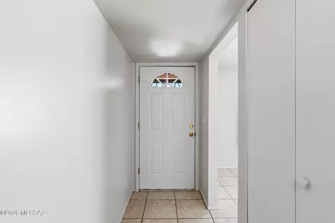 Entry Way - 7565 E 29th St, Tucson, AZ 85710 photo 2 of 5