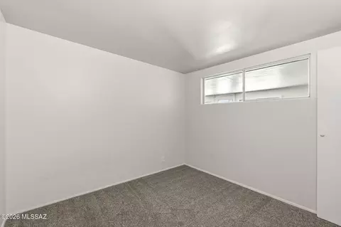 Bedroom - 7565 E 29th St, Tucson, AZ 85710 photo 3 of 4
