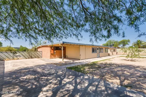 Exterior - 7565 E 29th St, Tucson, AZ 85710 photo 8 of 11