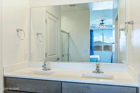 Bath - 11296 S Weismann Dr, Vail, AZ 85641 photo 1 of 2