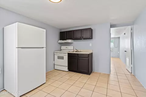 Kitchen - 1227 E Ginter Rd, Tucson, AZ 85706 photo 1 of 3
