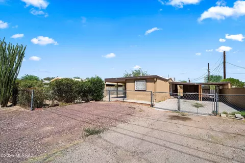 1227 E Ginter Rd, Tucson, AZ 85706