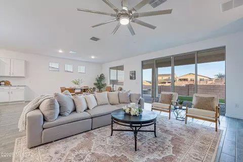 Living - 12734 E Lauren Canyon Pl, Vail, AZ 85641 photo 1 of 4