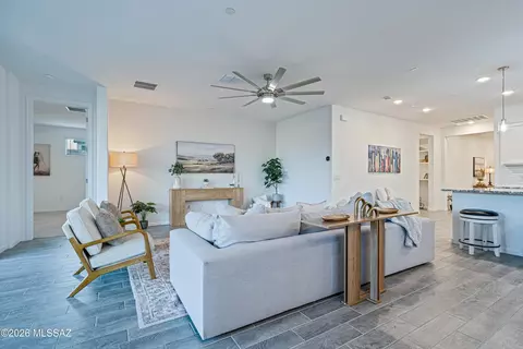 Living - 12734 E Lauren Canyon Pl, Vail, AZ 85641 photo 2 of 4