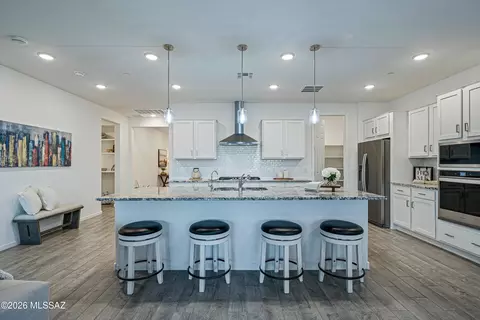 Kitchen - 12734 E Lauren Canyon Pl, Vail, AZ 85641 photo 3 of 5