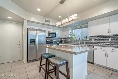 Kitchen - 934 E Millenium Ct, Tucson, AZ 85719 photo 1 of 5