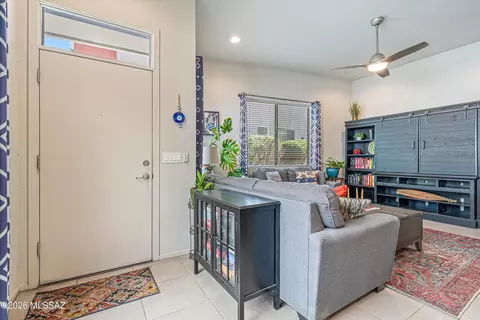 Entry Way - 934 E Millenium Ct, Tucson, AZ 85719 photo 2 of 2