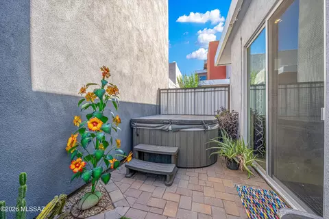 Exterior - 934 E Millenium Ct, Tucson, AZ 85719 photo 2 of 3