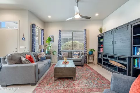 Living - 934 E Millenium Ct, Tucson, AZ 85719 photo 1 of 2