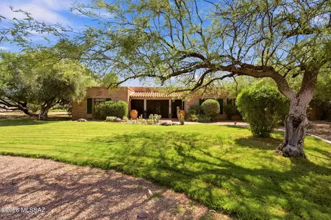 20 Avenida De Otero, Tubac, AZ 85646