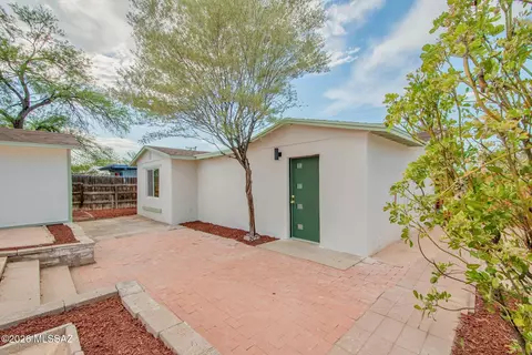 Exterior - 4474 E 4th St, Tucson, AZ 85711 photo 7 of 12