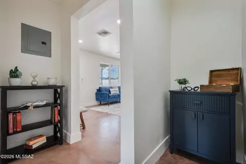 Entry Way - 4474 E 4th St, Tucson, AZ 85711 photo 3 of 3