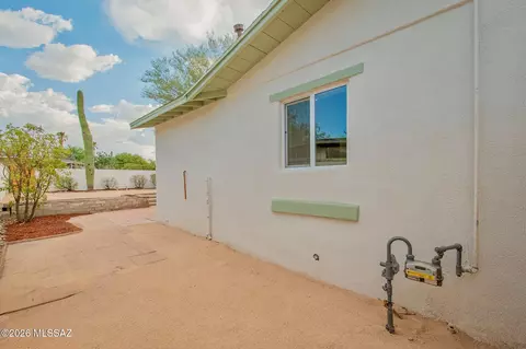 Exterior - 4474 E 4th St, Tucson, AZ 85711 photo 8 of 12
