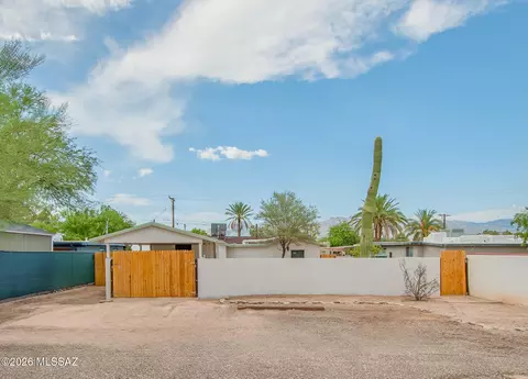 Exterior - 4474 E 4th St, Tucson, AZ 85711 photo 11 of 12