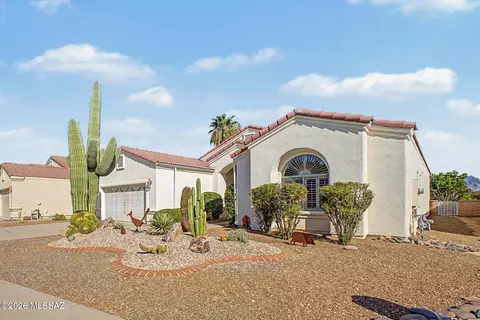 2727 S Fade Dr, Green Valley, AZ 85614