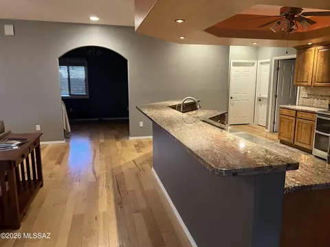 Kitchen - 15 Mckenzie Ln, Elgin, AZ 85611 photo 4 of 7