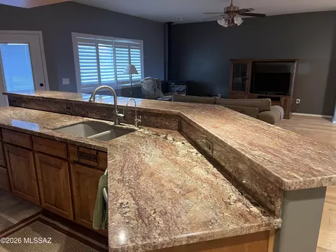 Kitchen - 15 Mckenzie Ln, Elgin, AZ 85611 photo 3 of 7
