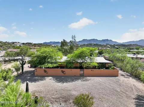 5431 W Calle De La Busca, Tucson, AZ 85745